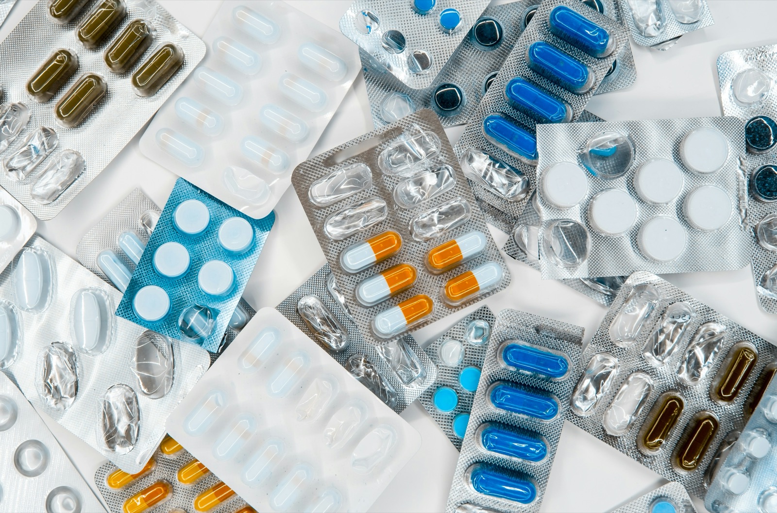 Pharmaceutical pills and packaging